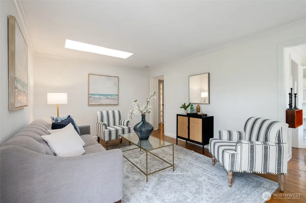 11549 8th Avenue NE Seattle WA 98125