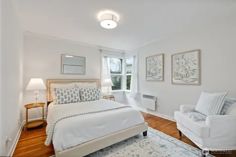 11549 8th Avenue NE Seattle WA 98125