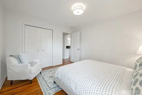 11549 8th Avenue NE Seattle WA 98125