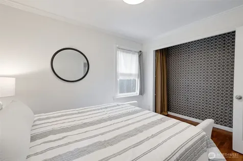11549 8th Avenue NE Seattle WA 98125