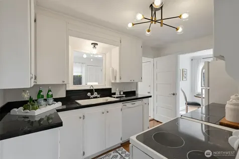 11549 8th Avenue NE Seattle WA 98125