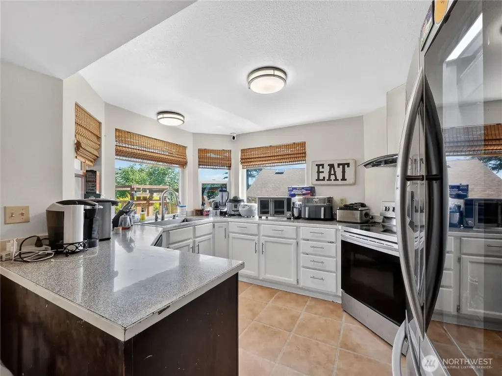 32332 19th Court SW Federal Way WA 98023