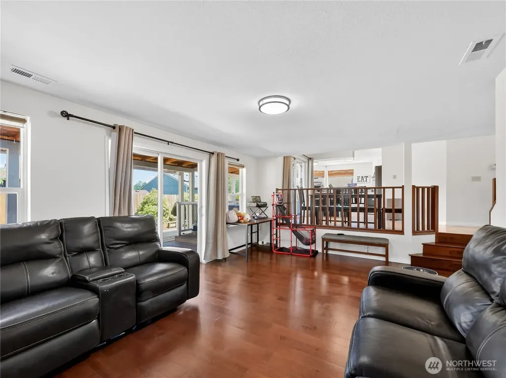 32332 19th Court SW Federal Way WA 98023