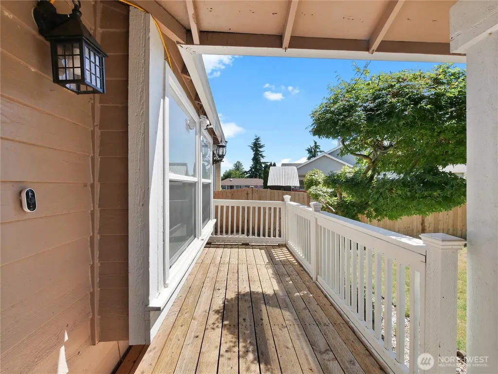 32332 19th Court SW Federal Way WA 98023