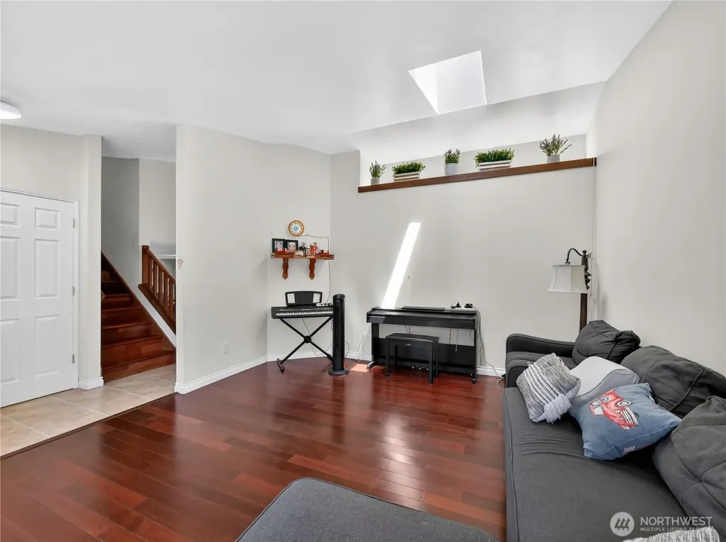 32332 19th Court SW Federal Way WA 98023