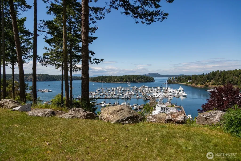 136 Ada's Alley Friday Harbor WA 98250