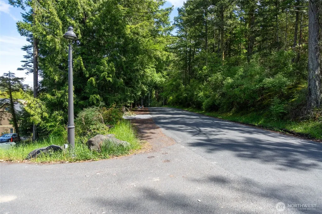 136 Ada's Alley Friday Harbor WA 98250