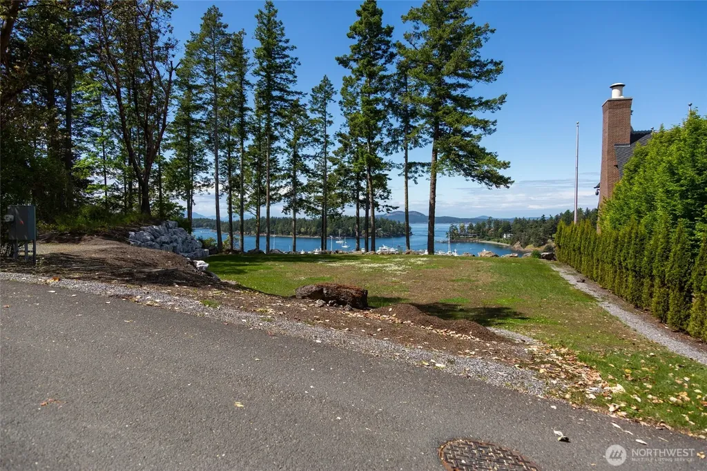 136 Ada's Alley Friday Harbor WA 98250