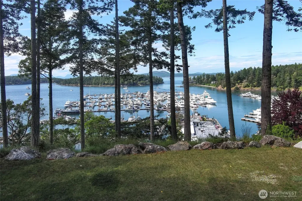 136 Ada's Alley Friday Harbor WA 98250