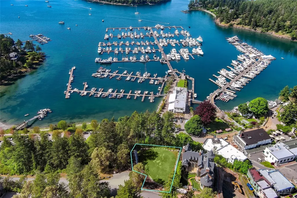 136 Ada's Alley Friday Harbor WA 98250
