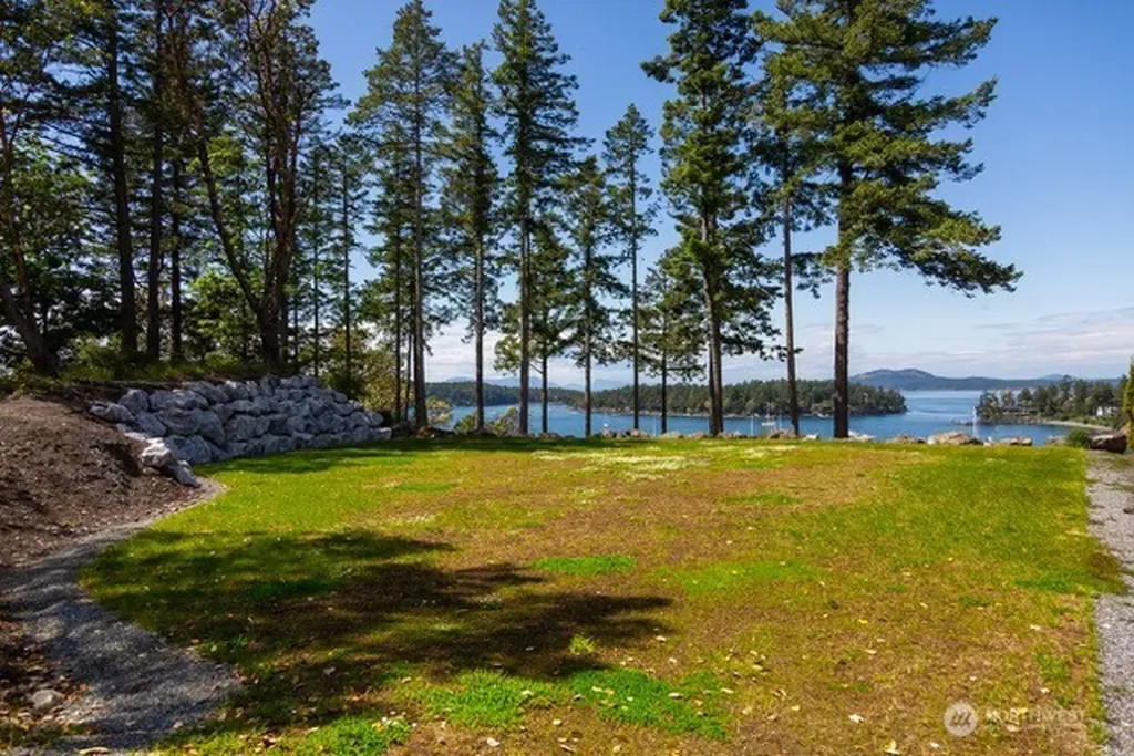 136 Ada's Alley Friday Harbor WA 98250