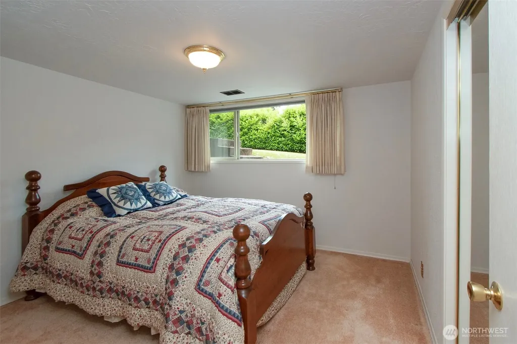 2518 S Oak Street Port Angeles WA 98362