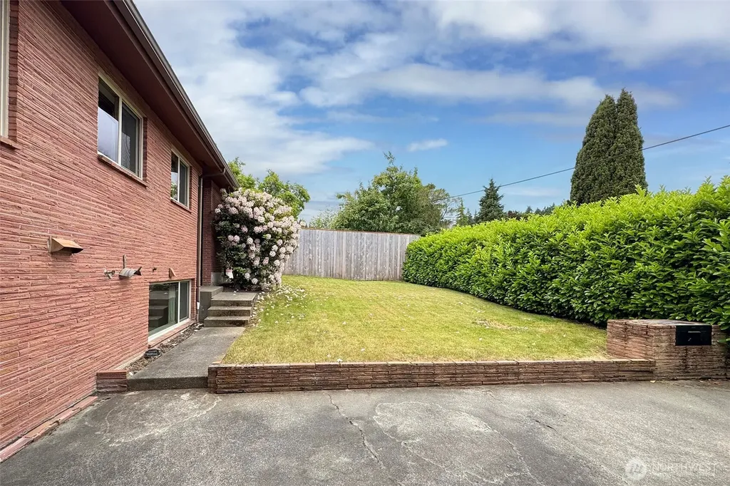 2518 S Oak Street Port Angeles WA 98362