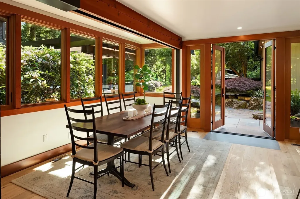 2716 106th Place SE Beaux Arts WA 98004