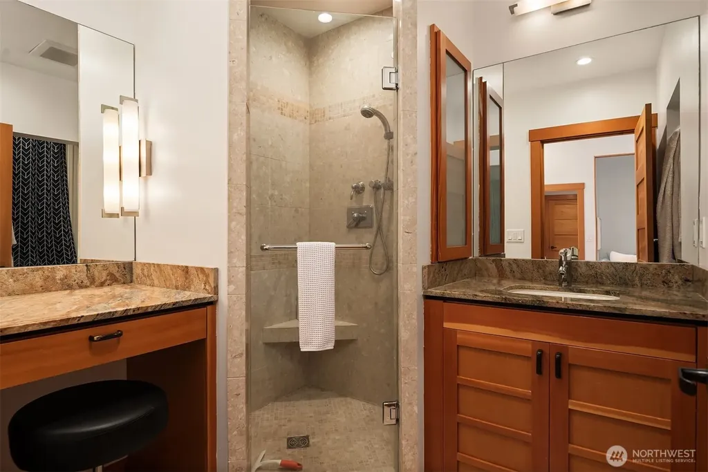 2716 106th Place SE Beaux Arts WA 98004