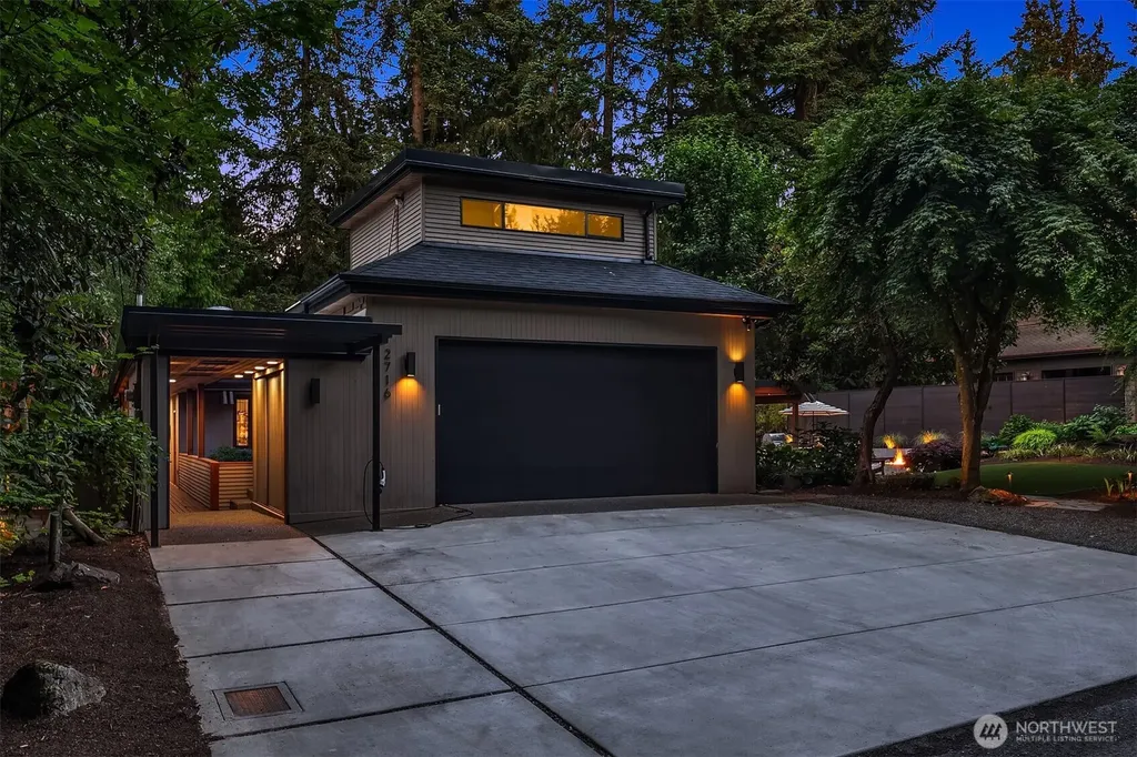 2716 106th Place SE Beaux Arts WA 98004