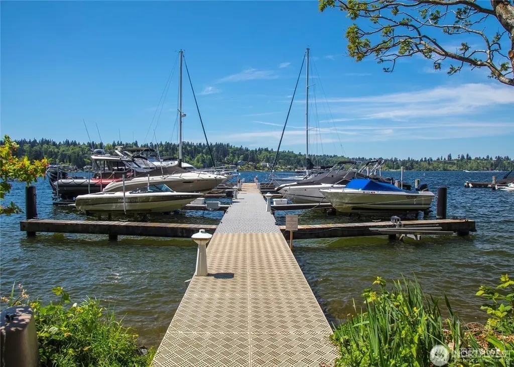 2716 106th Place SE Beaux Arts WA 98004