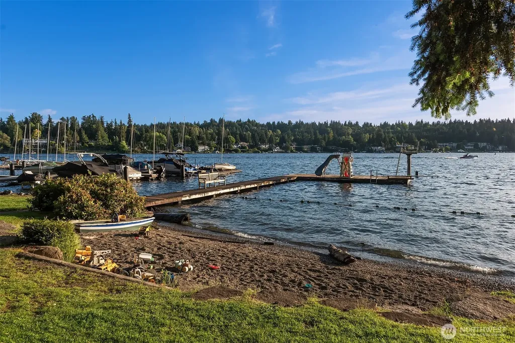 2716 106th Place SE Beaux Arts WA 98004