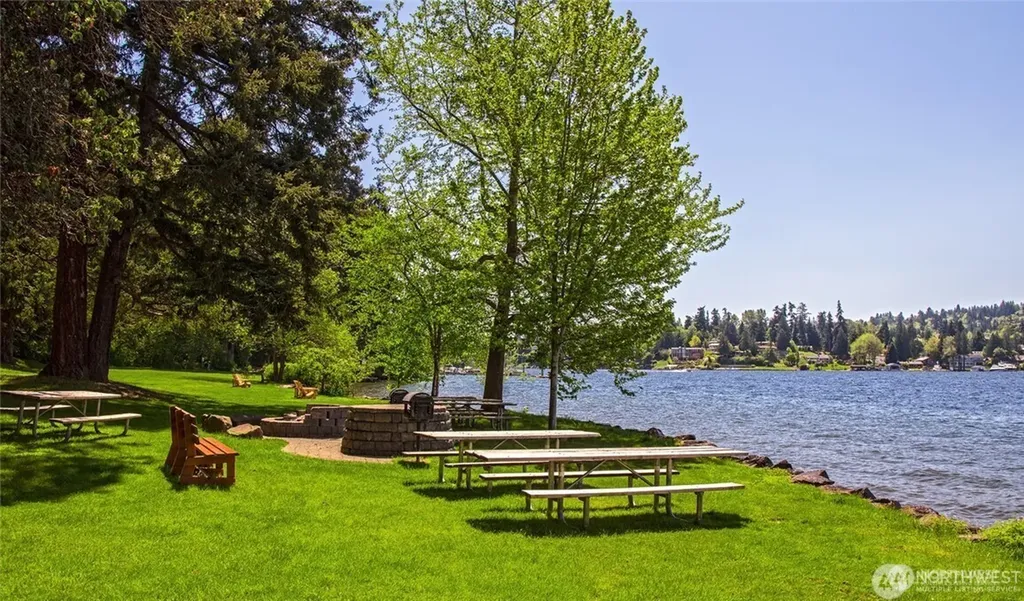 2716 106th Place SE Beaux Arts WA 98004