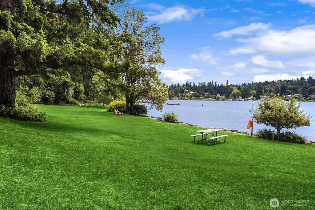 2716 106th Place SE Beaux Arts WA 98004