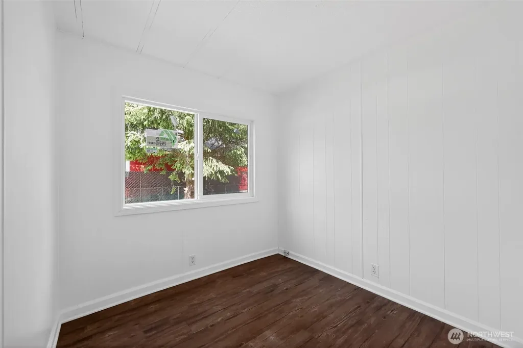 206 E Rain Street Ocean Shores WA 98569