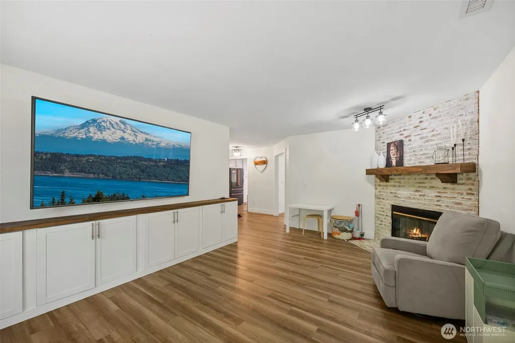 27513 Lower Burnett Road E Buckley WA 98321