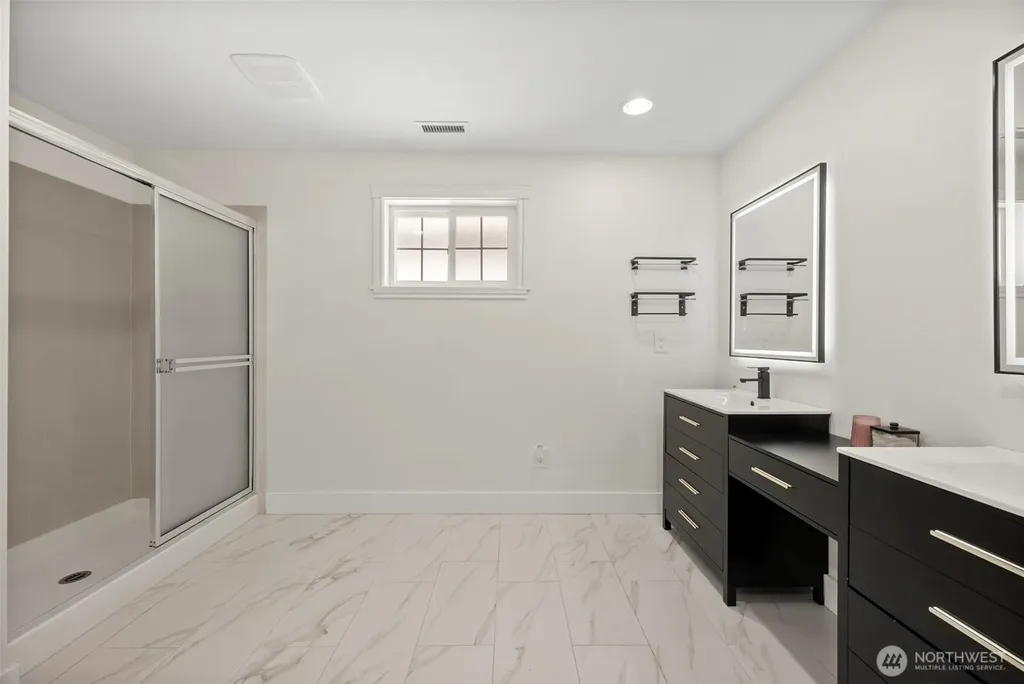 27513 Lower Burnett Road E Buckley WA 98321