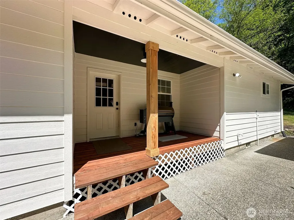 27513 Lower Burnett Road E Buckley WA 98321