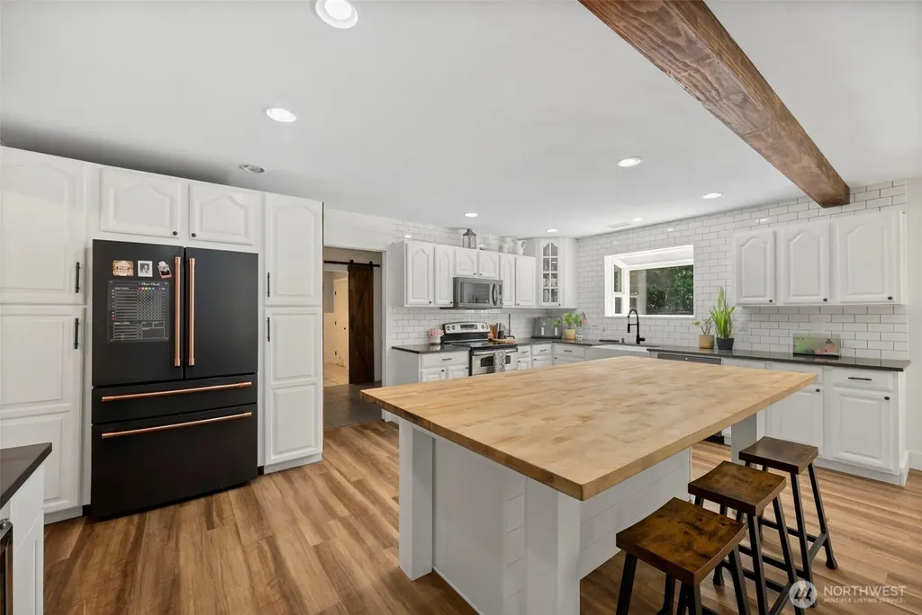 27513 Lower Burnett Road E Buckley WA 98321