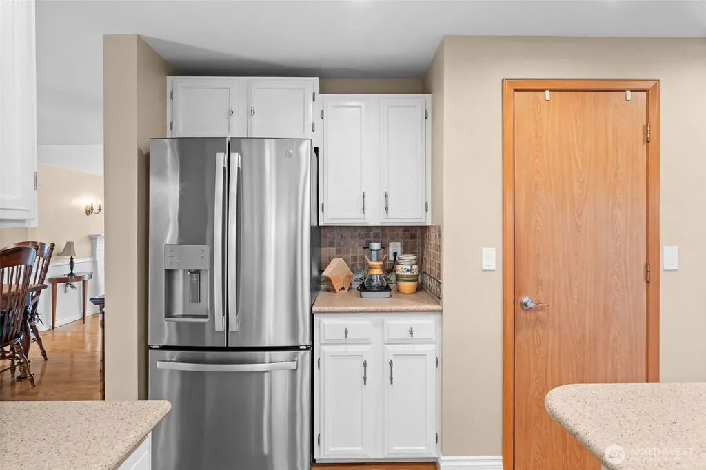 1860 Overview Drive NE Tacoma WA 98422
