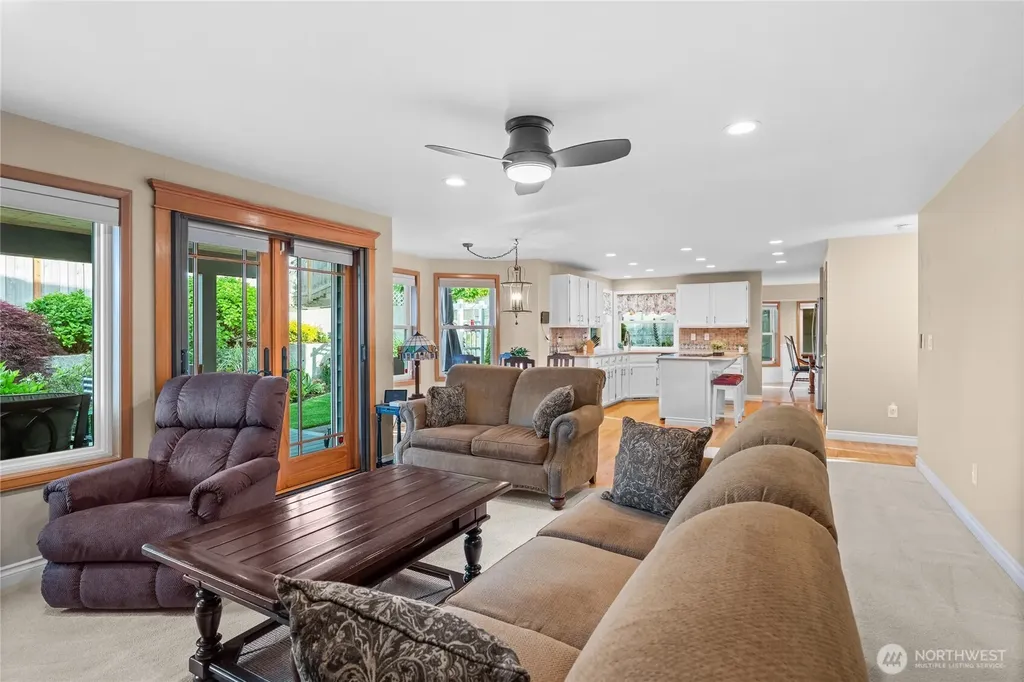 1860 Overview Drive NE Tacoma WA 98422
