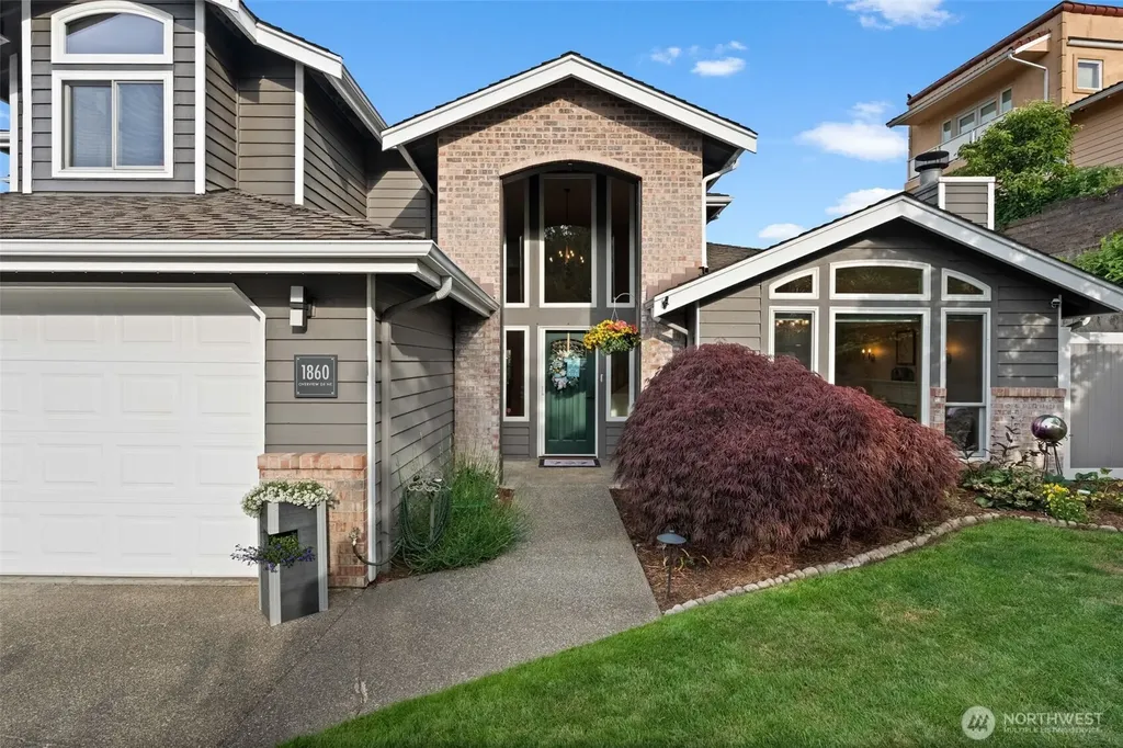1860 Overview Drive NE Tacoma WA 98422