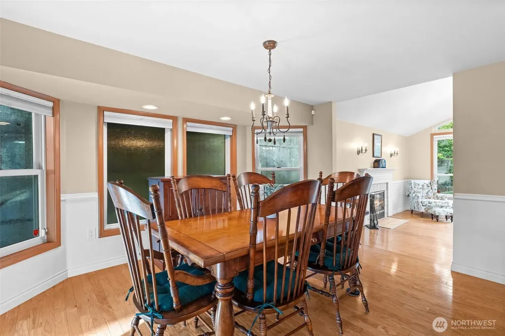 1860 Overview Drive NE Tacoma WA 98422