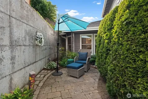 1860 Overview Drive NE Tacoma WA 98422