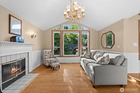 1860 Overview Drive NE Tacoma WA 98422