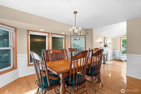 1860 Overview Drive NE Tacoma WA 98422