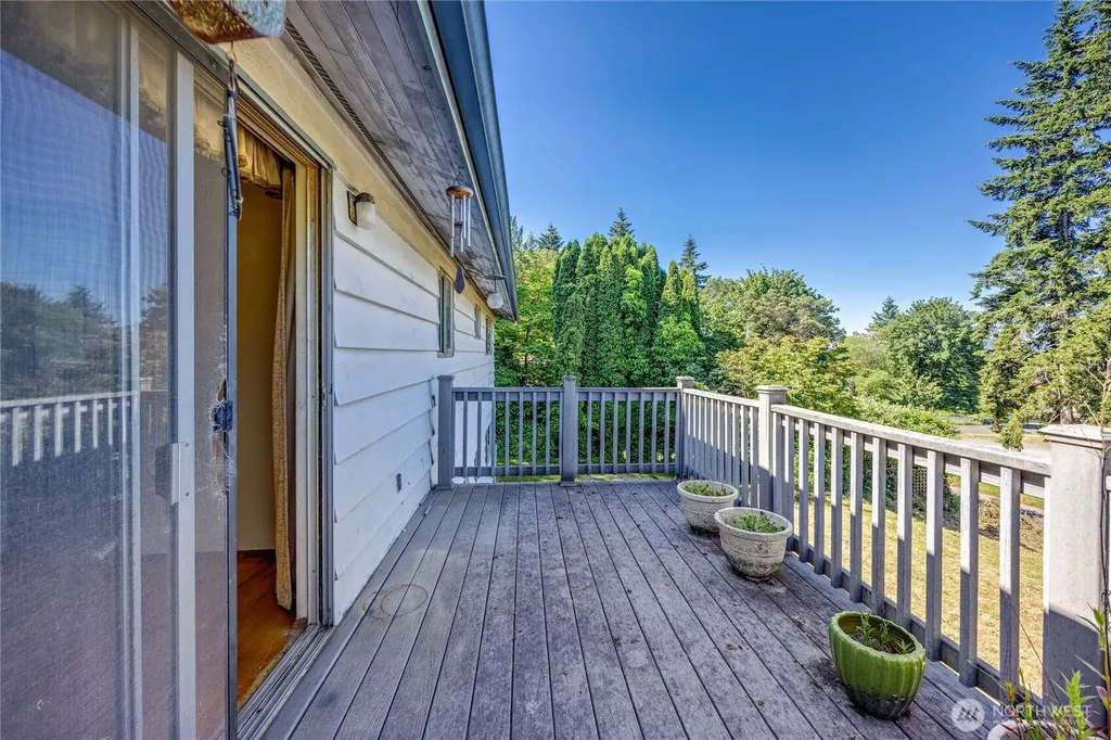 3245 Almira Drive Bremerton WA 98310