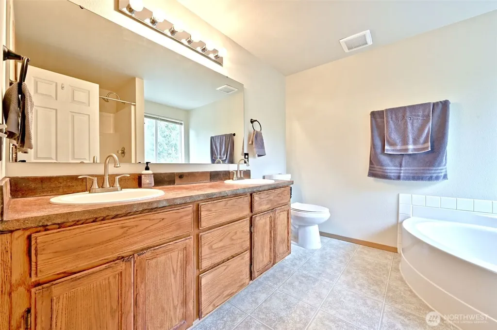 5721 208th St Ct E Spanaway WA 98387