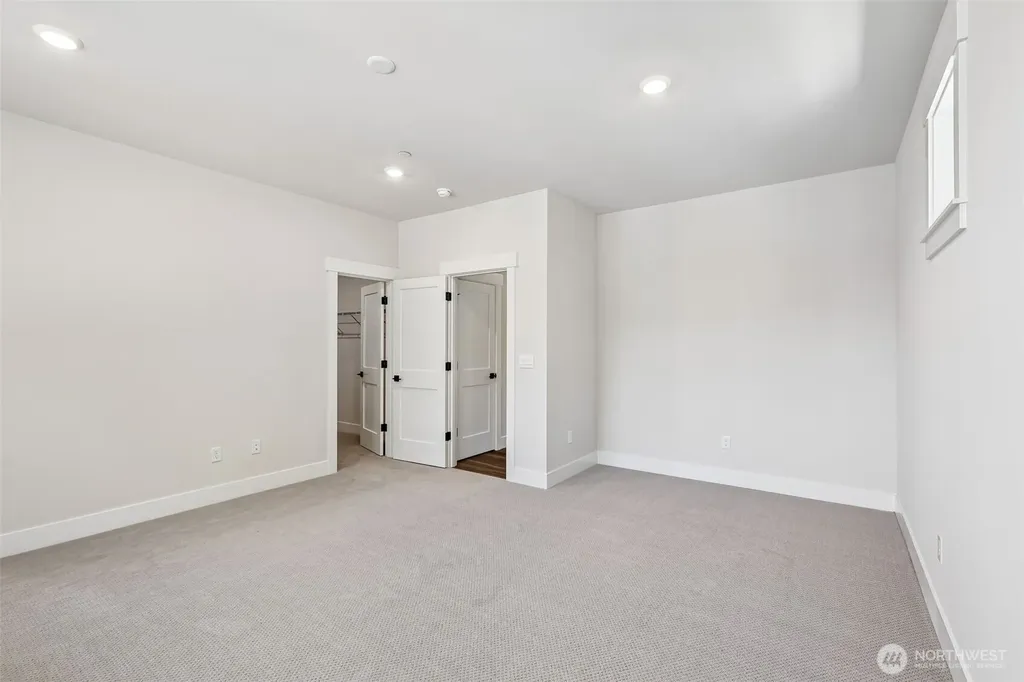 306 182nd Place SE Bothell WA 98012