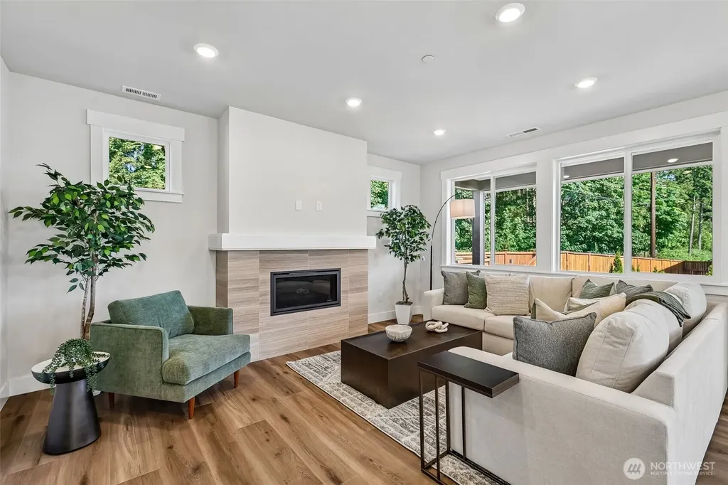 306 182nd Place SE Bothell WA 98012