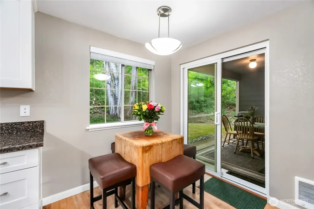 7812 Skansie Avenue Gig Harbor WA 98335