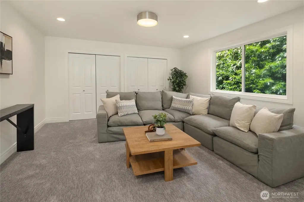 1823 145th Place SE Bellevue WA 98007