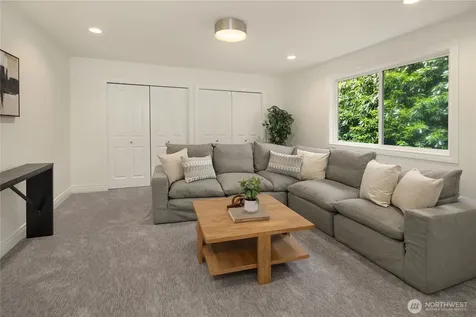 1823 145th Place SE Bellevue WA 98007