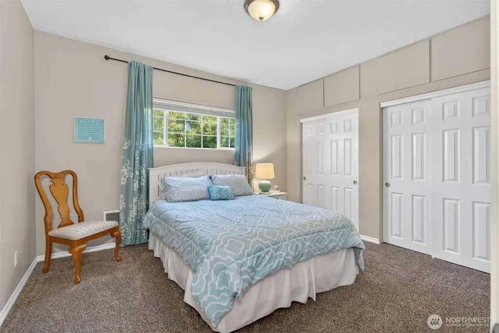 1209 36th Street Seaview WA 98644