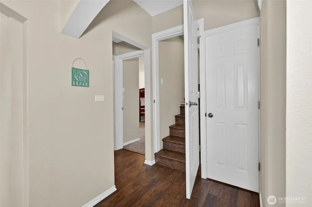 1209 36th Street Seaview WA 98644