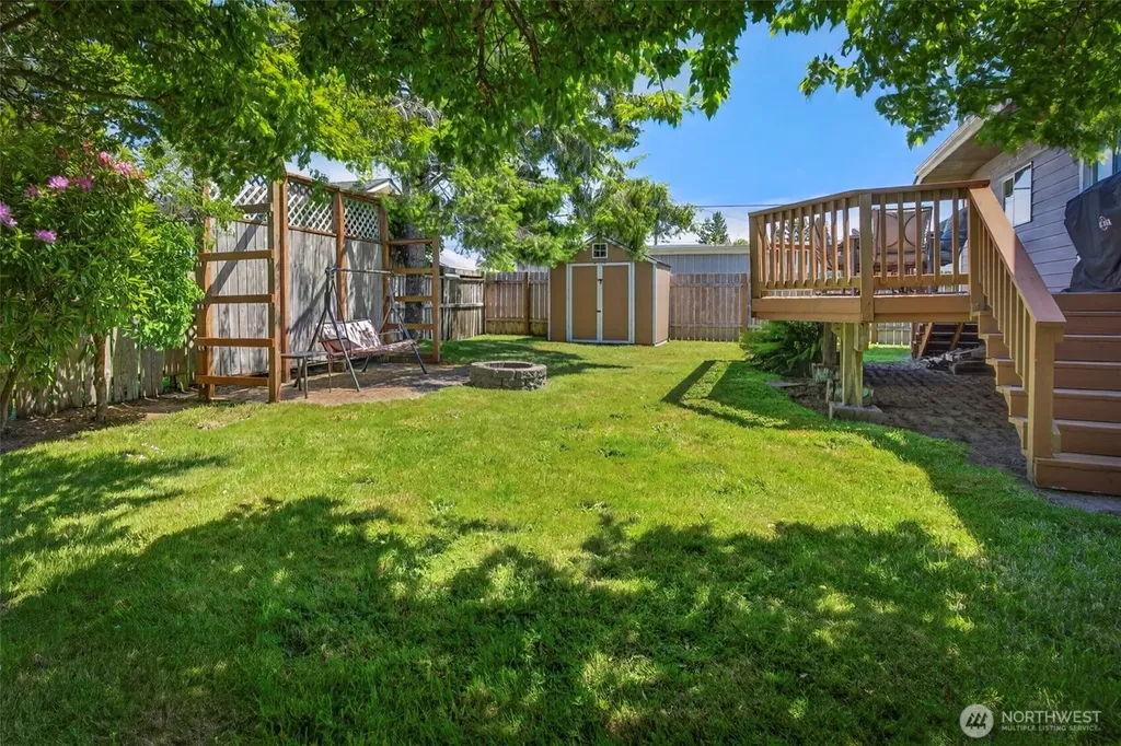 1209 36th Street Seaview WA 98644