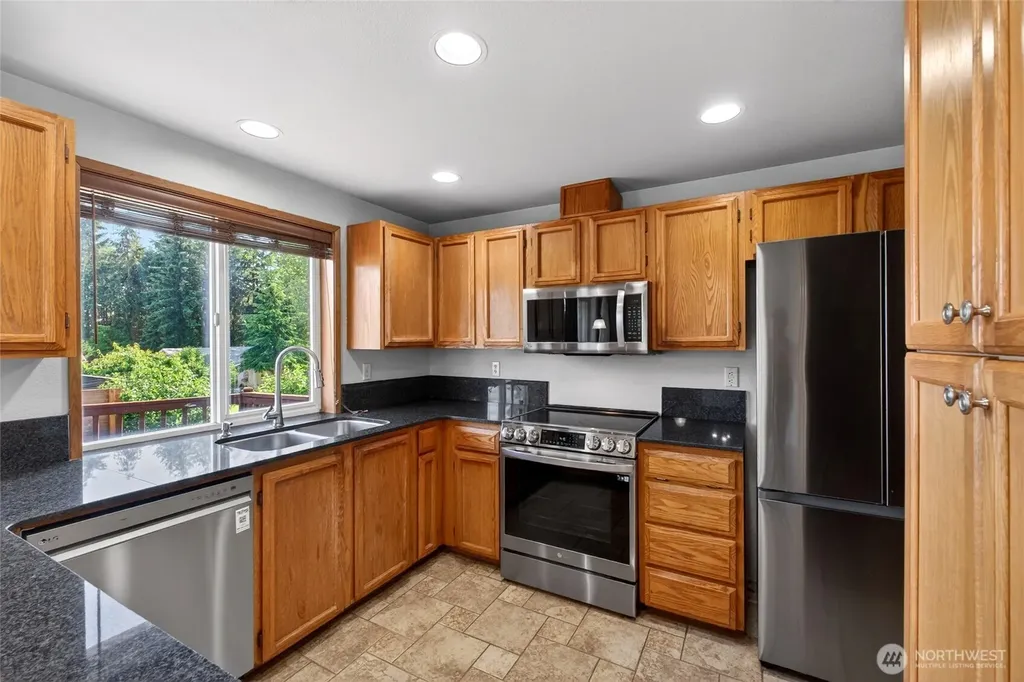 7106 190th Street Ct E Puyallup WA 98375