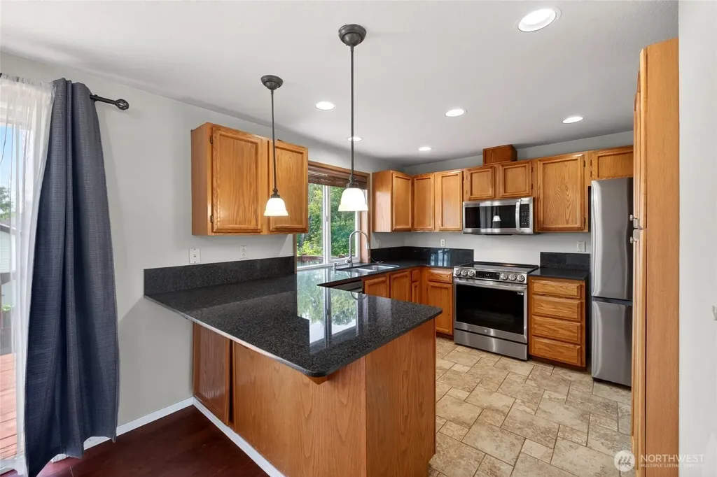 7106 190th Street Ct E Puyallup WA 98375