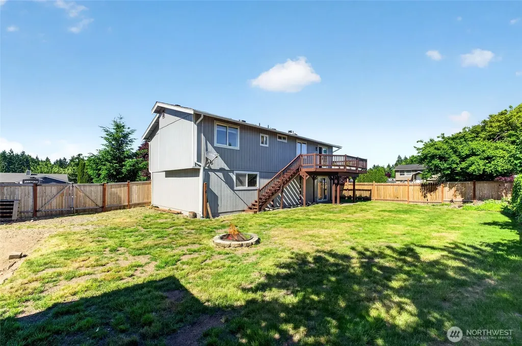 7106 190th Street Ct E Puyallup WA 98375
