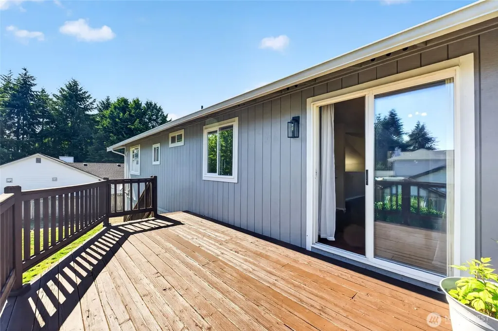 7106 190th Street Ct E Puyallup WA 98375